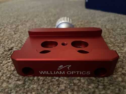 William Optics Vixen Style Saddle Red 90mm