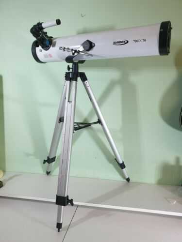 Zennox D6816 76 x 700 Aluminium Reflector Telescope with Tripod - Grey