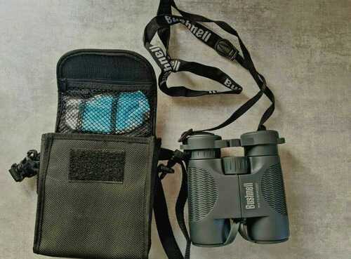 Bushnell 10x42 compact Binoculars H2O Waterproof, grey, in excellent condition.