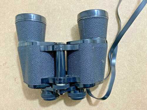 Tasco Binoculars 10 x 50 288 Feet/1000 Yards. 96M/1000M. Swift Leather Case