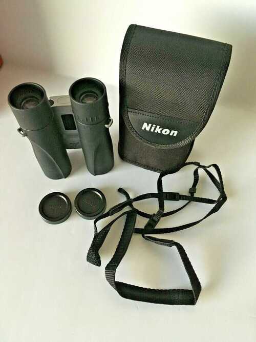 Nikon Aculon A30 10x25 Rubber Body Roof Prism Binoculars 270g  RRP 59.99