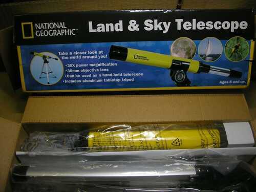 NATIONAL GEOGRAPHIC TELESCOPE LAND AND SKY IN ITS ORIGINAL BOX EX DISPLAY S/PICS