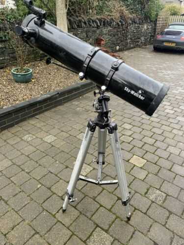 Sky-Watcher 130-900 EQ2 Reflector Telescope - Black with additional motor drive