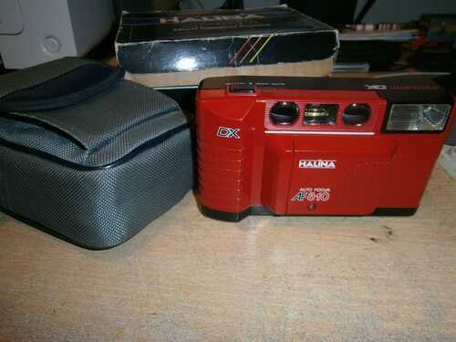 Lot 118: Halina AF810 35mm Compact Camera in Red - Auto Focus - Untested.