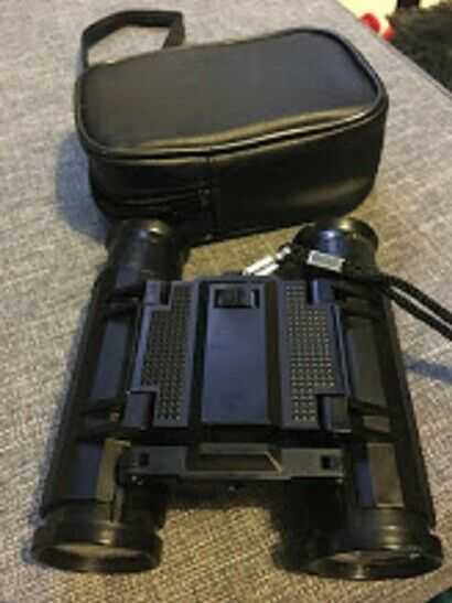 BLACK BINOCULARS WITH CASE  DOUBLE ENDED NEAR AND FAR DISTANCE GOOD CONDITION