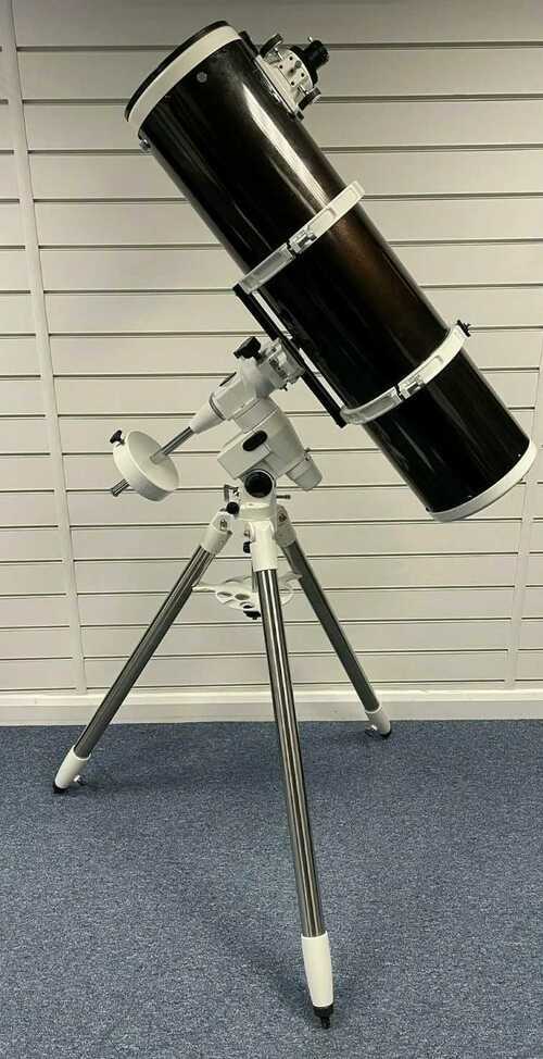 Sky Watcher Explorer 200P Parabolic Telescope with EQ5 Mount Stand - JS 074