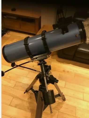 Sky-Watcher 130 telescope on EQ2 mount with tracker motor. Red dot Hardly used