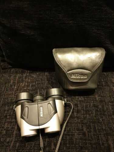 Nikon Sprint 8 x 21 Compact Binoculars With black Carrying Case.