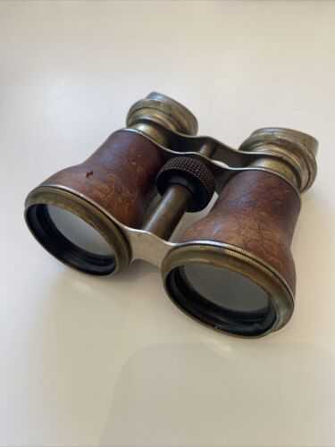 Vintage Binoculars French 8 VERRES Field Opera Theatre Racing with Eye Shields