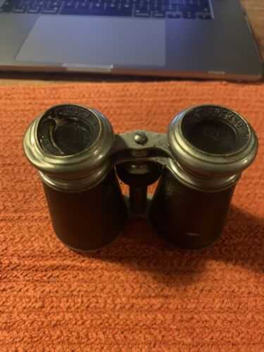 Le jockey club paris binoculars