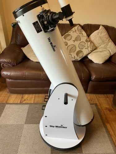 Skywatcher Dobsonian 200mm dia F1200 Telescope plus accessories