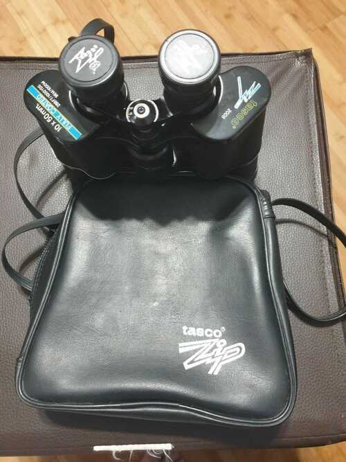 Tasco Zip 2008 10 x 50mm Fully Coated Binoculars Black with Carry Case.