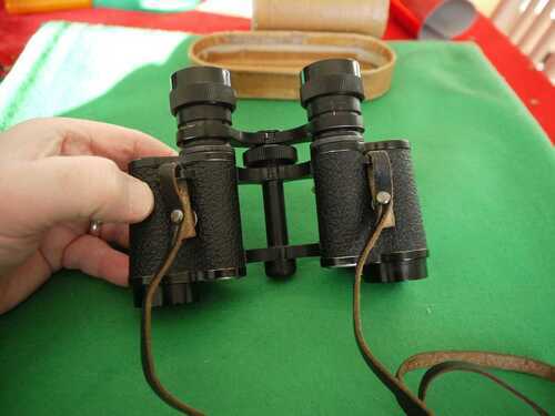 NICE WORKING VINTAGE Lieberman and Gortz Binoculars 8 X 25 With CASE