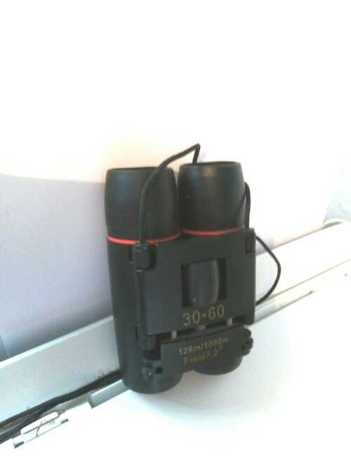 MINI BINOCULARS IN CASE.30*60,126m/1000m FIELD 7.2,GOOD CONDITION