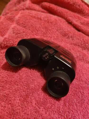 Praktica Sport Binoculars - 10x25 UC - 91m at 1000m - Smart Compact with Case