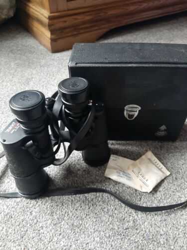 Tasco 304  Binoculars 7x35  Black 358 Ft At 1000 yrd 119m/1000m