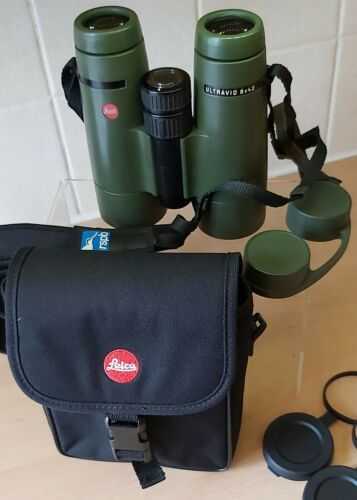 Leica 8x42 BR Ultravid Green Binoculars, Mint