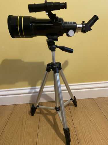 National Geographic 70mm Telescope -Tripod and Finder Scope