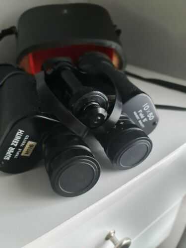 SUPER ZENITH BINOCULARS HIGH QUALITY 10 X 50. FIELD 5 DEGREES. With case.