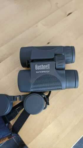 BUSHNELL 8X42 H2O  BINOCULARS