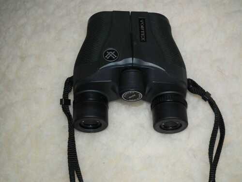 VORTEX VANQUISH 8*26mm BINOCULARS