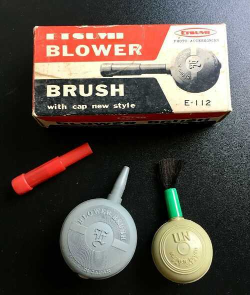 Vintage photography ETSUMI blower brush with cap E-112 with original box