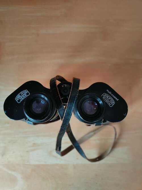 Vintage Carl Zeiss 10x50w multi-coated Binoculars  Jena Jenoptem with case.