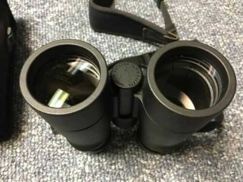 Leica Ultravid HD 10 x 42 Binoculars Black optics  Excellent Condition