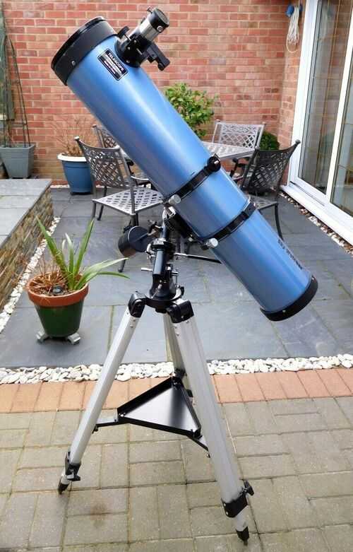 Celestron Skywatcher 13009EQ2 Telescope and tripod