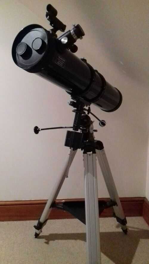 Sky watcher EQ2 Reflector Telescope