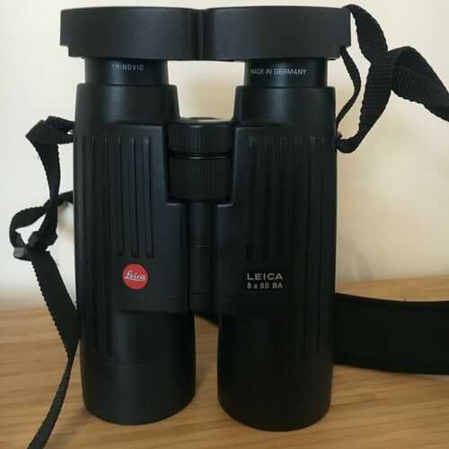 Leica 8 x 50 BA banoculars.