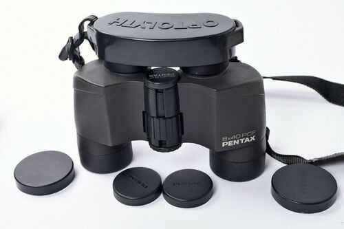 Pentax 8x40 PCF Binoculars, Neck Strap, Case, all Caps and Raincover - Angle 8.2